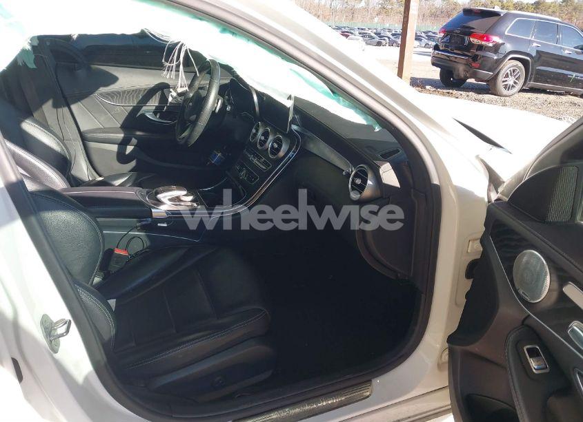 Photo 5 of 2016 Mercedes-benz C 300 4MATIC/LUXURY 4MATIC/SPORT 4MATIC (VIN 55SWF4KB2GU169462)