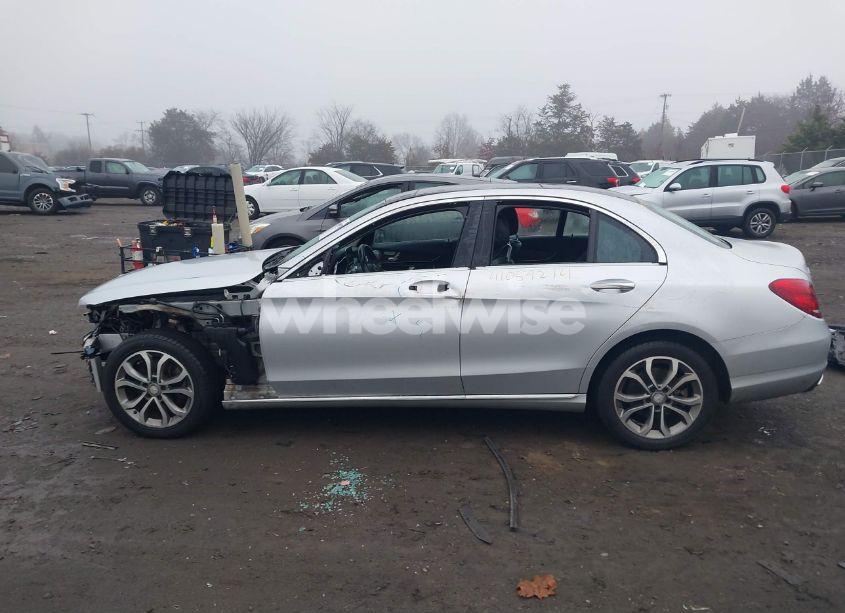 Photo 14 of 2017 Mercedes-benz C 300 4MATIC/LUXURY 4MATIC/SPORT 4MATIC (VIN 55SWF4KB2HU181063)