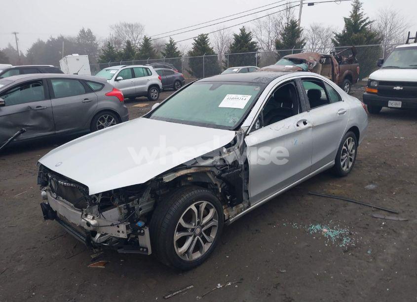 Photo 2 of 2017 Mercedes-benz C 300 4MATIC/LUXURY 4MATIC/SPORT 4MATIC (VIN 55SWF4KB2HU181063)