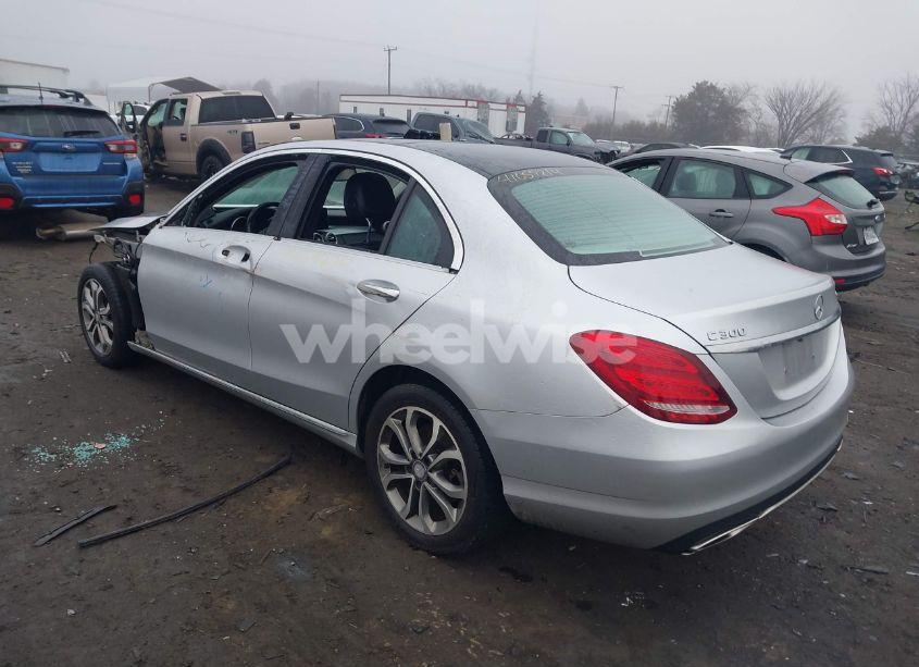 Photo 3 of 2017 Mercedes-benz C 300 4MATIC/LUXURY 4MATIC/SPORT 4MATIC (VIN 55SWF4KB2HU181063)