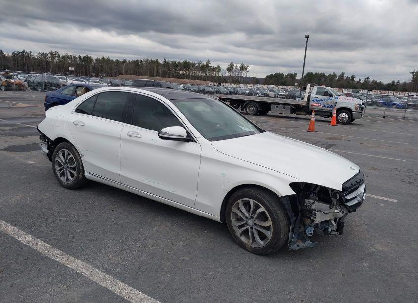 2017 Mercedes-benz C 300 4MATIC/LUXURY 4MATIC/SPORT 4MATIC (VIN 55SWF4KB2HU182097) main photo