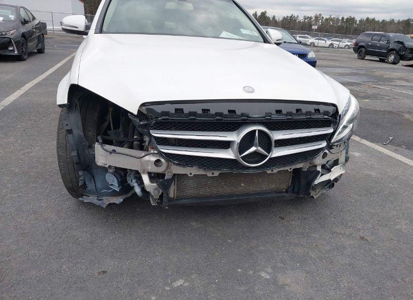 Photo 6 of 2017 Mercedes-benz C 300 4MATIC/LUXURY 4MATIC/SPORT 4MATIC (VIN 55SWF4KB2HU182097)
