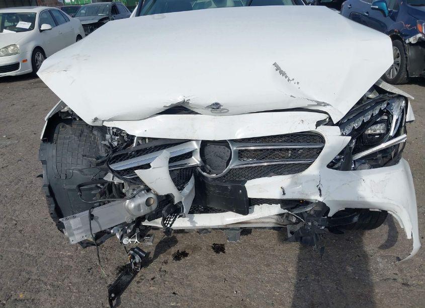 Photo 6 of 2017 Mercedes-benz C 300 4MATIC/LUXURY 4MATIC/SPORT 4MATIC (VIN 55SWF4KB2HU183685)