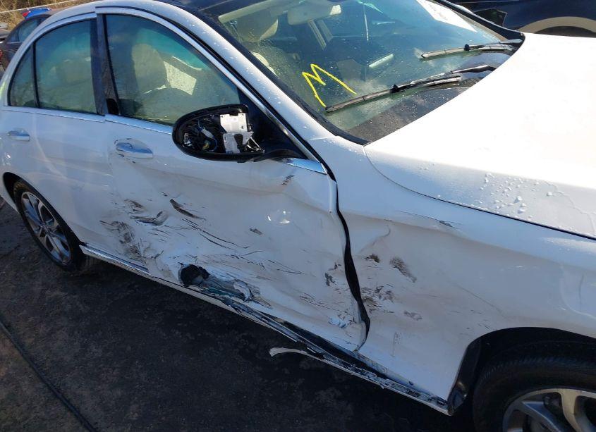 Photo 6 of 2017 Mercedes-benz C 300 4MATIC/LUXURY 4MATIC/SPORT 4MATIC (VIN 55SWF4KB2HU198185)