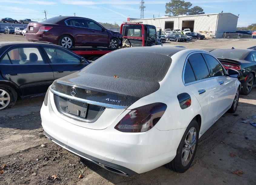 Photo 4 of 2017 Mercedes-benz C 300 4MATIC/LUXURY 4MATIC/SPORT 4MATIC (VIN 55SWF4KB2HU204860)