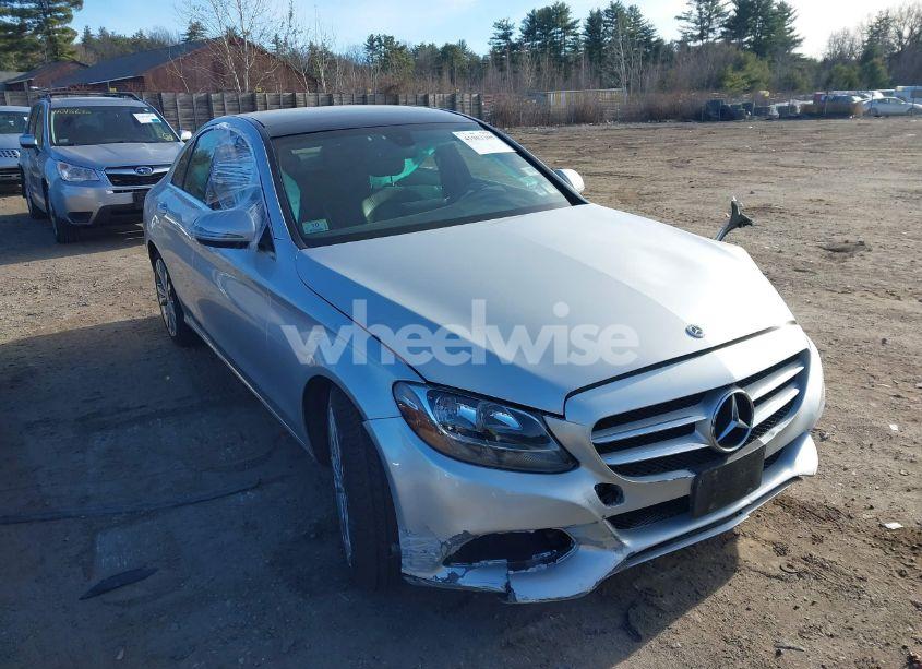 2018 Mercedes-benz C 300 4MATIC (VIN 55SWF4KB2JU271030) main photo