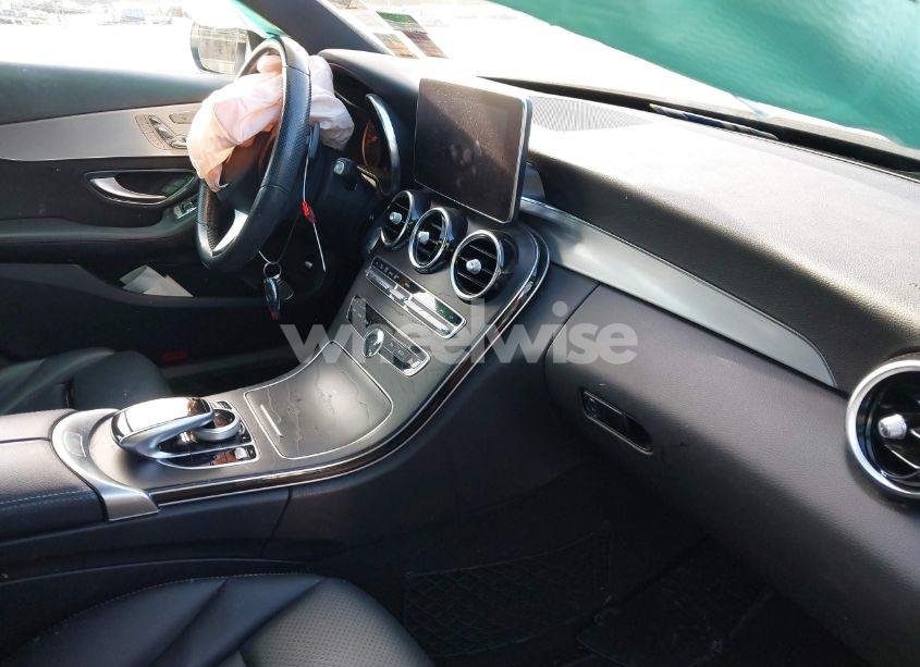 Photo 5 of 2018 Mercedes-benz C 300 4MATIC (VIN 55SWF4KB2JU271030)