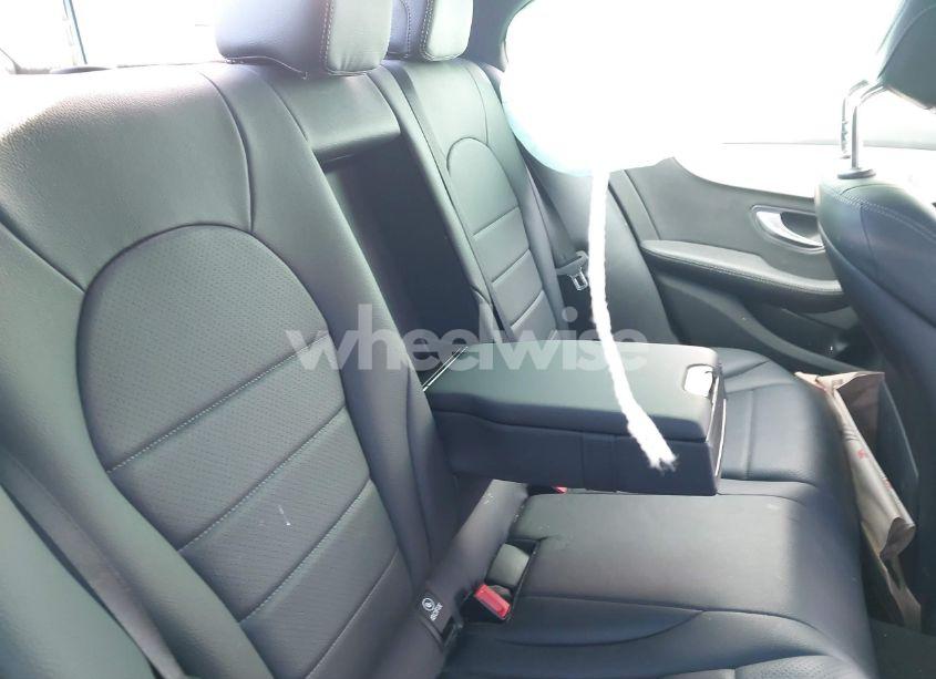 Photo 8 of 2018 Mercedes-benz C 300 4MATIC (VIN 55SWF4KB2JU271030)