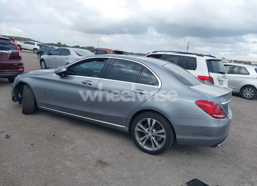 Photo 3 of 2015 Mercedes-benz C 300 4MATIC/LUXURY 4MATIC/SPORT 4MATIC (VIN 55SWF4KB3FU002431)