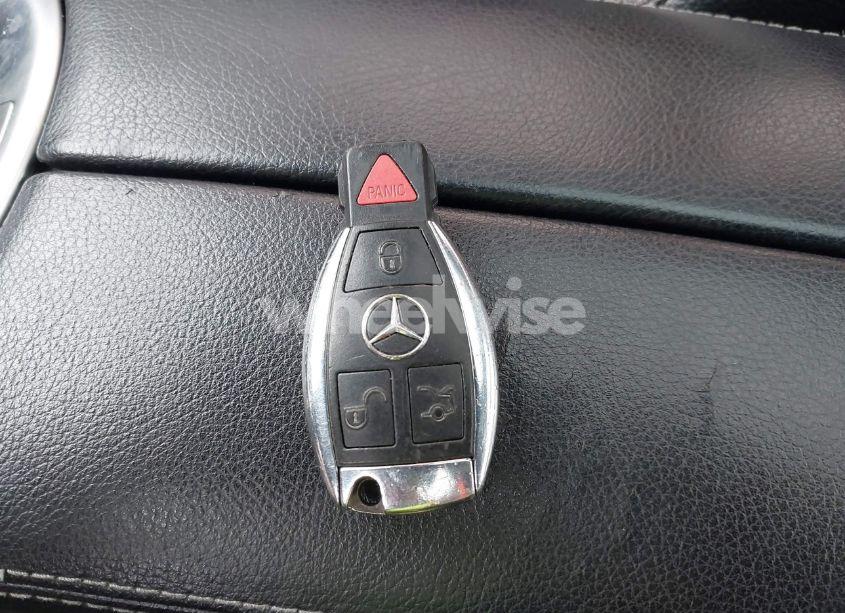 Photo 11 of 2015 Mercedes-benz C 300 4MATIC/LUXURY 4MATIC/SPORT 4MATIC (VIN 55SWF4KB3FU013803)