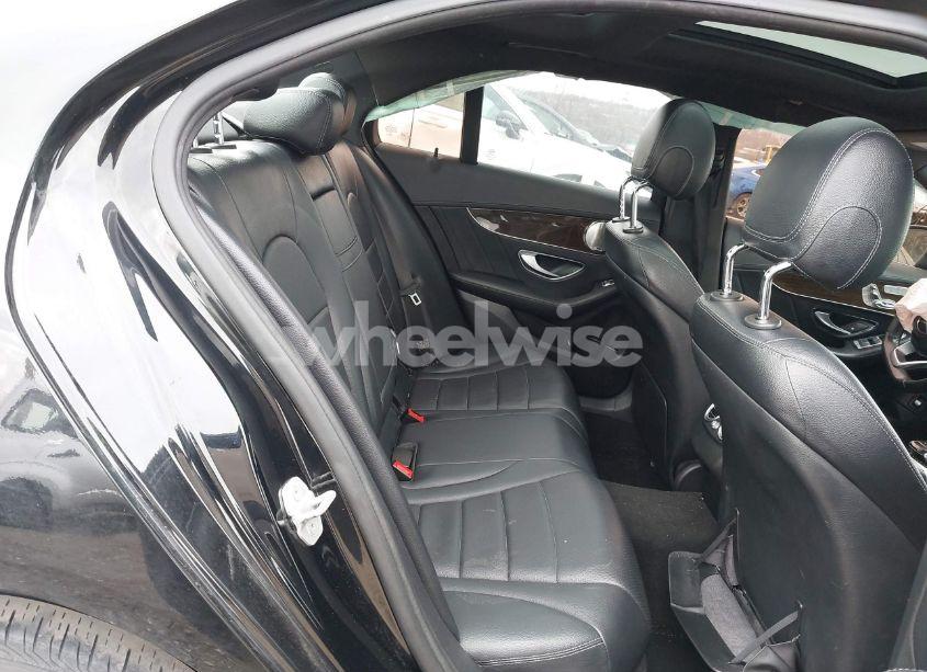 Photo 8 of 2015 Mercedes-benz C 300 4MATIC/LUXURY 4MATIC/SPORT 4MATIC (VIN 55SWF4KB3FU013803)