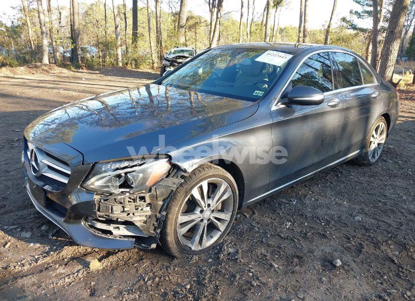 Photo 2 of 2015 Mercedes-benz C 300 4MATIC/LUXURY 4MATIC/SPORT 4MATIC (VIN 55SWF4KB3FU020427)