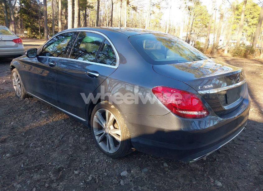 Photo 3 of 2015 Mercedes-benz C 300 4MATIC/LUXURY 4MATIC/SPORT 4MATIC (VIN 55SWF4KB3FU020427)