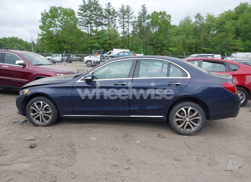 Photo 14 of 2015 Mercedes-benz C 300 4MATIC/LUXURY 4MATIC/SPORT 4MATIC (VIN 55SWF4KB3FU022727)