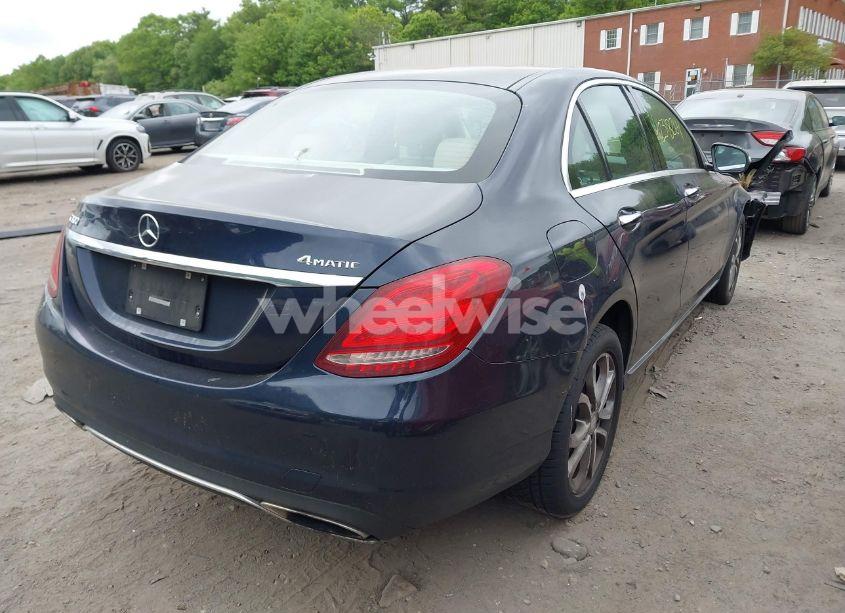 Photo 4 of 2015 Mercedes-benz C 300 4MATIC/LUXURY 4MATIC/SPORT 4MATIC (VIN 55SWF4KB3FU022727)