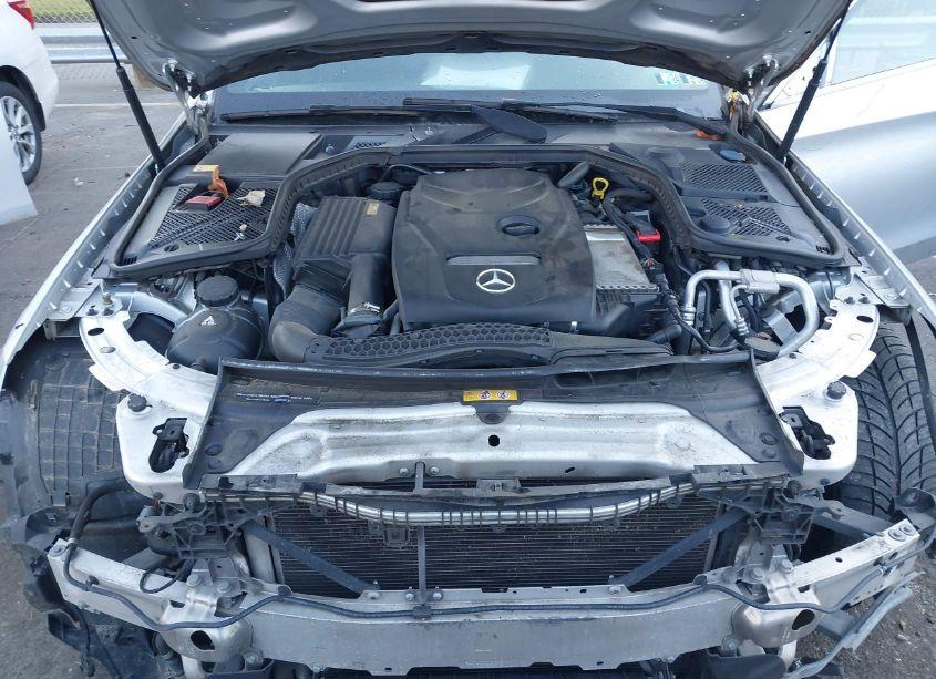 Photo 10 of 2015 Mercedes-benz C 300 4MATIC/LUXURY 4MATIC/SPORT 4MATIC (VIN 55SWF4KB3FU033601)