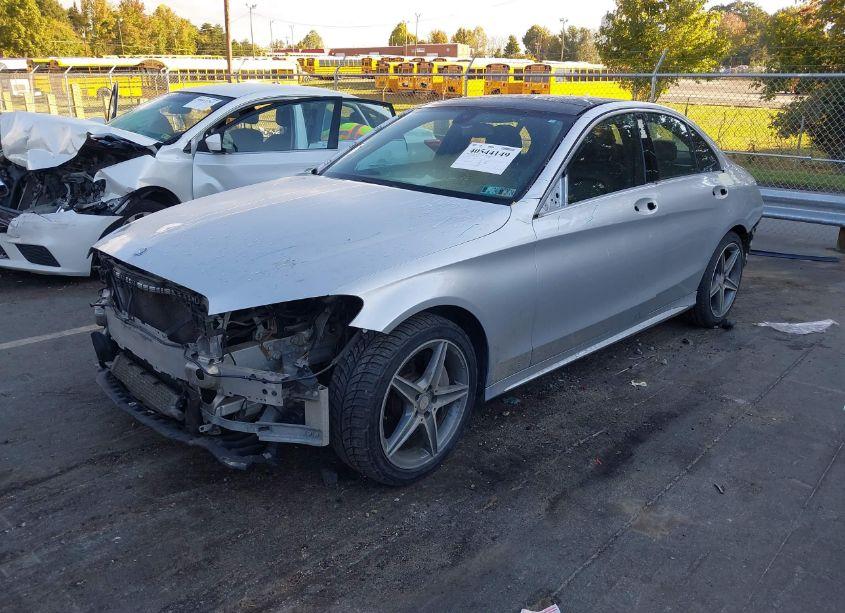 Photo 2 of 2015 Mercedes-benz C 300 4MATIC/LUXURY 4MATIC/SPORT 4MATIC (VIN 55SWF4KB3FU033601)