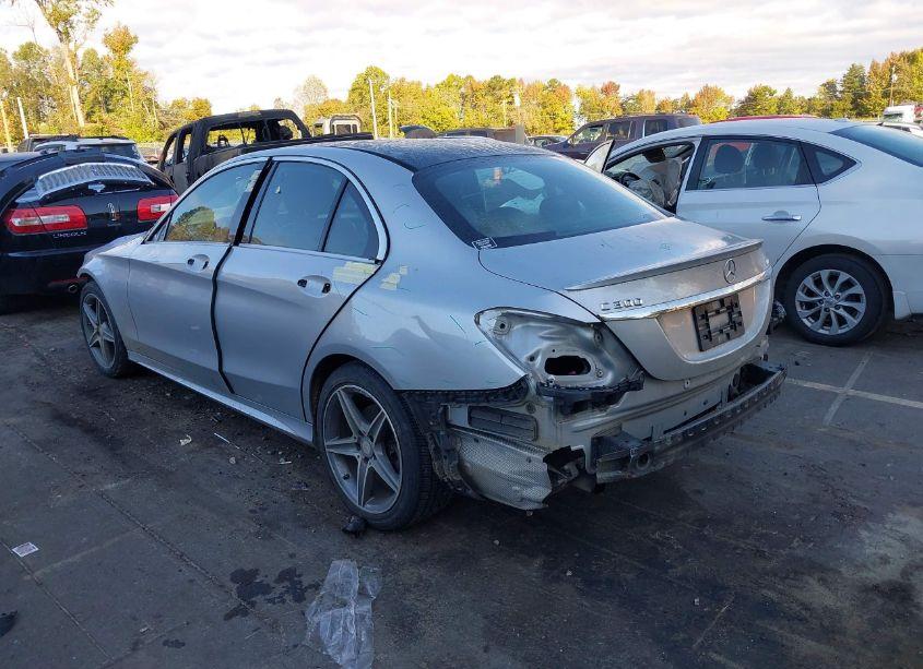 Photo 3 of 2015 Mercedes-benz C 300 4MATIC/LUXURY 4MATIC/SPORT 4MATIC (VIN 55SWF4KB3FU033601)