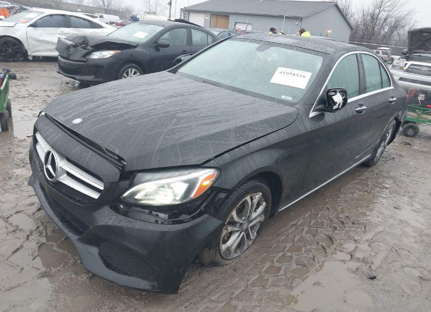 Photo 2 of 2015 Mercedes-benz C 300 4MATIC/LUXURY 4MATIC/SPORT 4MATIC (VIN 55SWF4KB3FU047384)