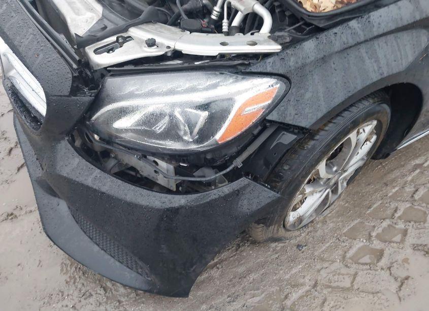 Photo 6 of 2015 Mercedes-benz C 300 4MATIC/LUXURY 4MATIC/SPORT 4MATIC (VIN 55SWF4KB3FU047384)