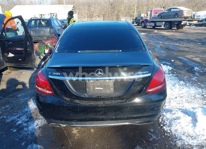 Photo 15 of 2015 Mercedes-benz C 300 4MATIC/LUXURY 4MATIC/SPORT 4MATIC (VIN 55SWF4KB3FU066789)