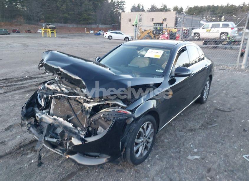 Photo 2 of 2016 Mercedes-benz C 300 4MATIC/LUXURY 4MATIC/SPORT 4MATIC (VIN 55SWF4KB3GU099258)