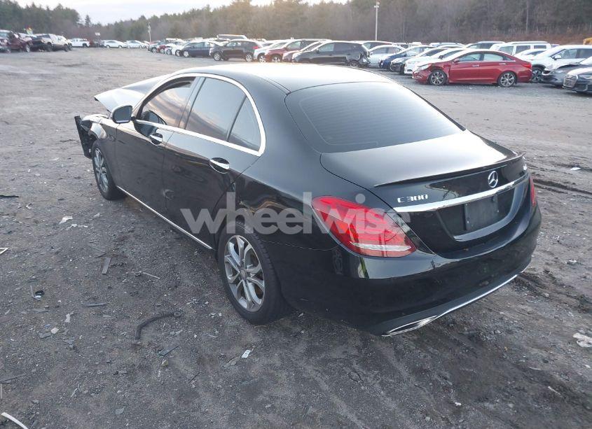 Photo 3 of 2016 Mercedes-benz C 300 4MATIC/LUXURY 4MATIC/SPORT 4MATIC (VIN 55SWF4KB3GU099258)