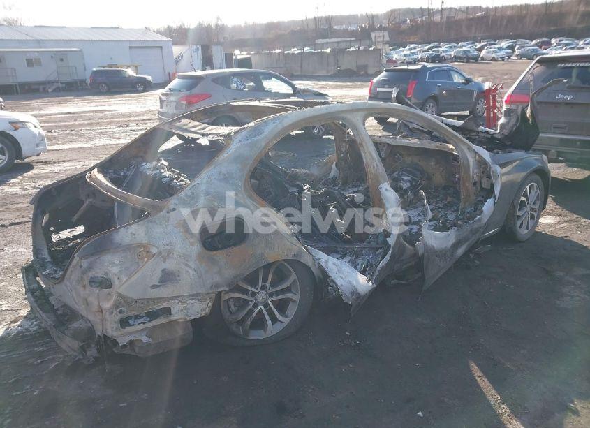 Photo 4 of 2016 Mercedes-benz C 300 4MATIC/LUXURY 4MATIC/SPORT 4MATIC (VIN 55SWF4KB3GU141217)