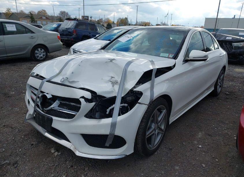 Photo 2 of 2016 Mercedes-benz C 300 4MATIC/LUXURY 4MATIC/SPORT 4MATIC (VIN 55SWF4KB3GU163024)