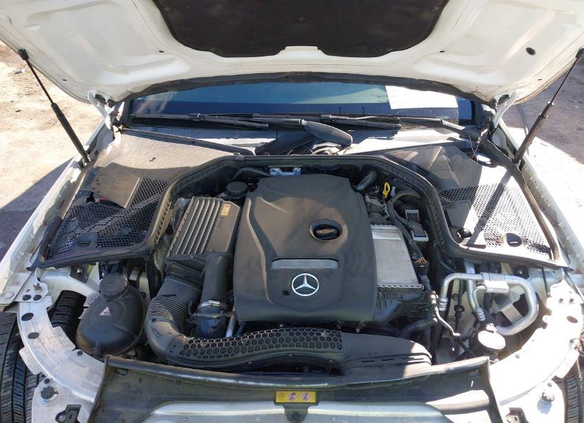 Photo 10 of 2016 Mercedes-benz C 300 4MATIC/LUXURY 4MATIC/SPORT 4MATIC (VIN 55SWF4KB3GU178722)