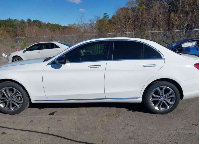 Photo 15 of 2016 Mercedes-benz C 300 4MATIC/LUXURY 4MATIC/SPORT 4MATIC (VIN 55SWF4KB3GU178722)