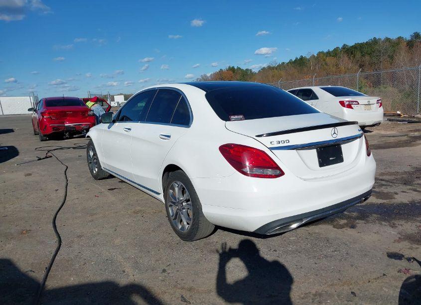 Photo 3 of 2016 Mercedes-benz C 300 4MATIC/LUXURY 4MATIC/SPORT 4MATIC (VIN 55SWF4KB3GU178722)