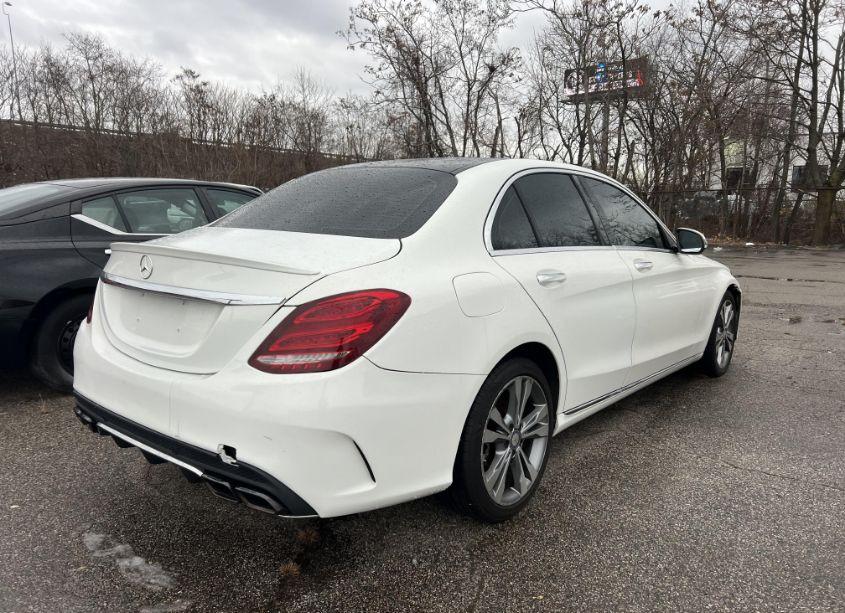 Photo 4 of 2017 Mercedes-benz C 300 4MATIC/LUXURY 4MATIC/SPORT 4MATIC (VIN 55SWF4KB3HU203278)