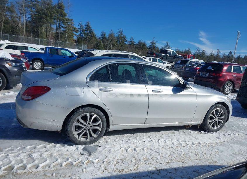 Photo 14 of 2017 Mercedes-benz C 300 4MATIC/LUXURY 4MATIC/SPORT 4MATIC (VIN 55SWF4KB3HU232005)