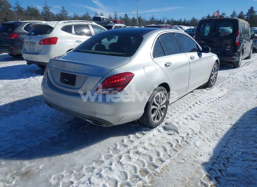 Photo 4 of 2017 Mercedes-benz C 300 4MATIC/LUXURY 4MATIC/SPORT 4MATIC (VIN 55SWF4KB3HU232005)