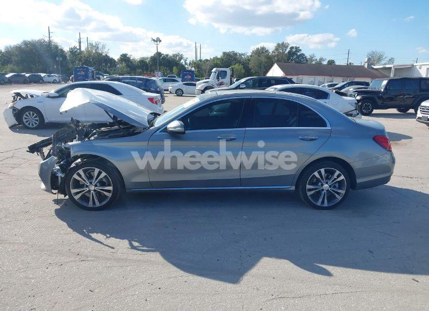 Photo 14 of 2015 Mercedes-benz C 300 4MATIC/LUXURY 4MATIC/SPORT 4MATIC (VIN 55SWF4KB4FU004849)
