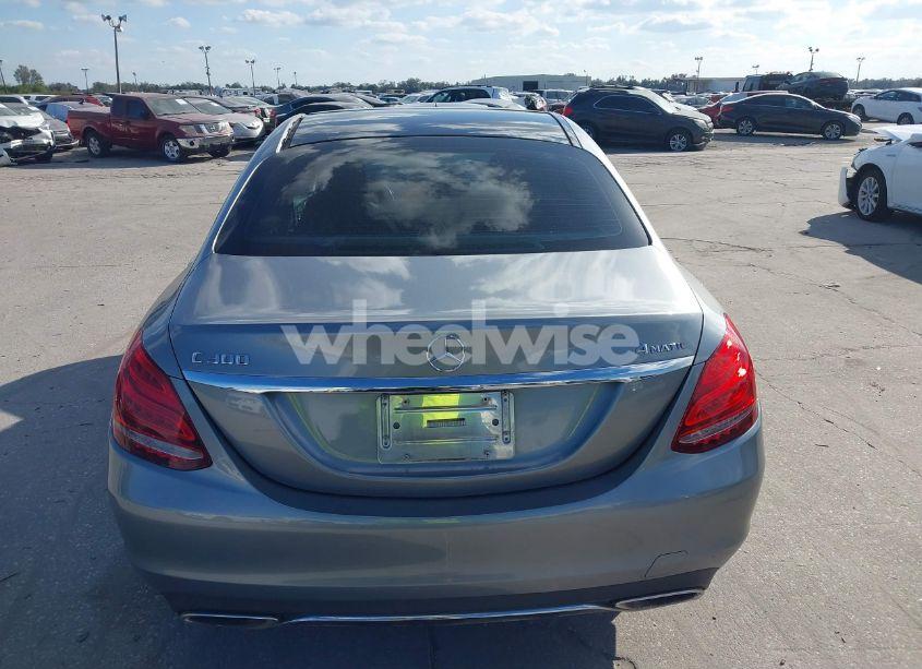 Photo 16 of 2015 Mercedes-benz C 300 4MATIC/LUXURY 4MATIC/SPORT 4MATIC (VIN 55SWF4KB4FU004849)