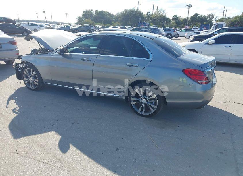 Photo 3 of 2015 Mercedes-benz C 300 4MATIC/LUXURY 4MATIC/SPORT 4MATIC (VIN 55SWF4KB4FU004849)