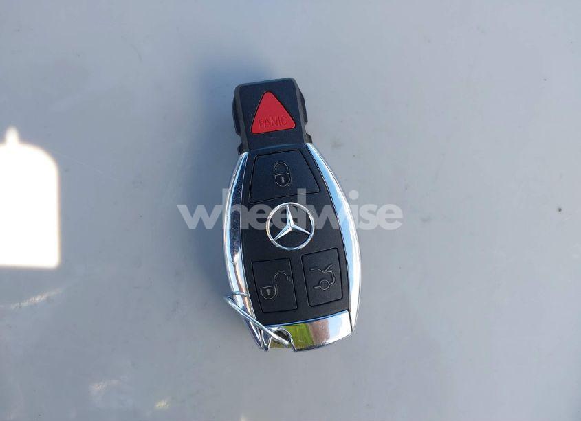 Photo 11 of 2015 Mercedes-benz C 300 4MATIC/LUXURY 4MATIC/SPORT 4MATIC (VIN 55SWF4KB4FU008805)