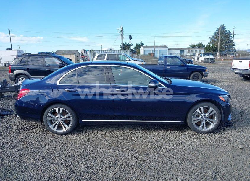 Photo 13 of 2015 Mercedes-benz C 300 4MATIC/LUXURY 4MATIC/SPORT 4MATIC (VIN 55SWF4KB4FU008805)