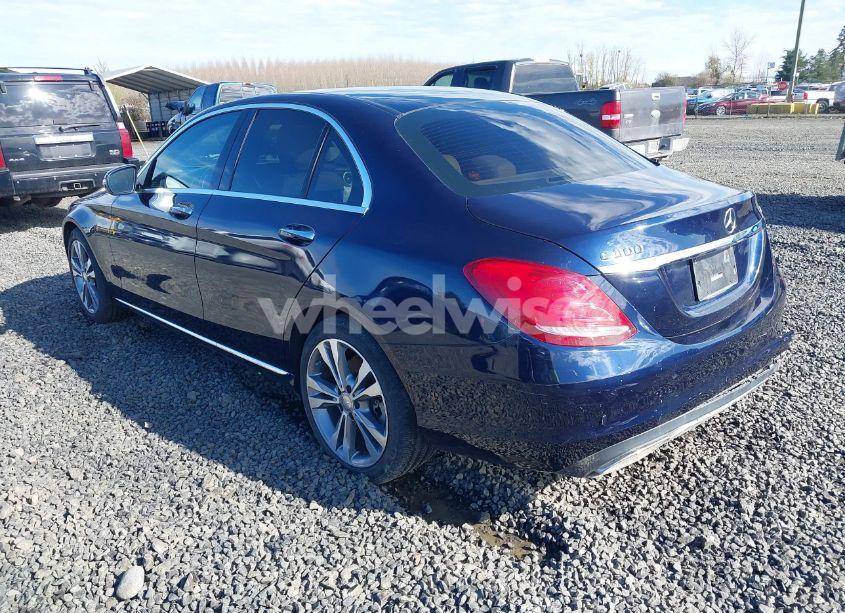 Photo 3 of 2015 Mercedes-benz C 300 4MATIC/LUXURY 4MATIC/SPORT 4MATIC (VIN 55SWF4KB4FU008805)