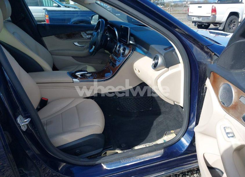 Photo 5 of 2015 Mercedes-benz C 300 4MATIC/LUXURY 4MATIC/SPORT 4MATIC (VIN 55SWF4KB4FU008805)