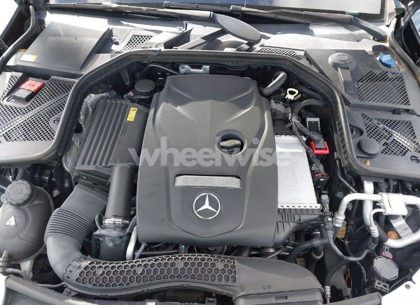 Photo 10 of 2015 Mercedes-benz C 300 4MATIC/LUXURY 4MATIC/SPORT 4MATIC (VIN 55SWF4KB4FU024888)