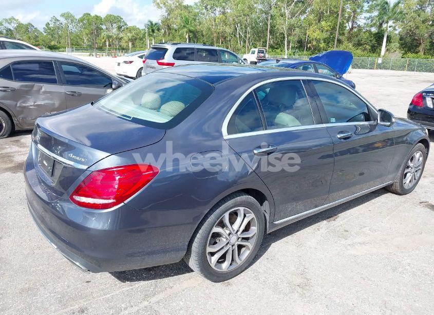 Photo 4 of 2015 Mercedes-benz C 300 4MATIC/LUXURY 4MATIC/SPORT 4MATIC (VIN 55SWF4KB4FU024888)