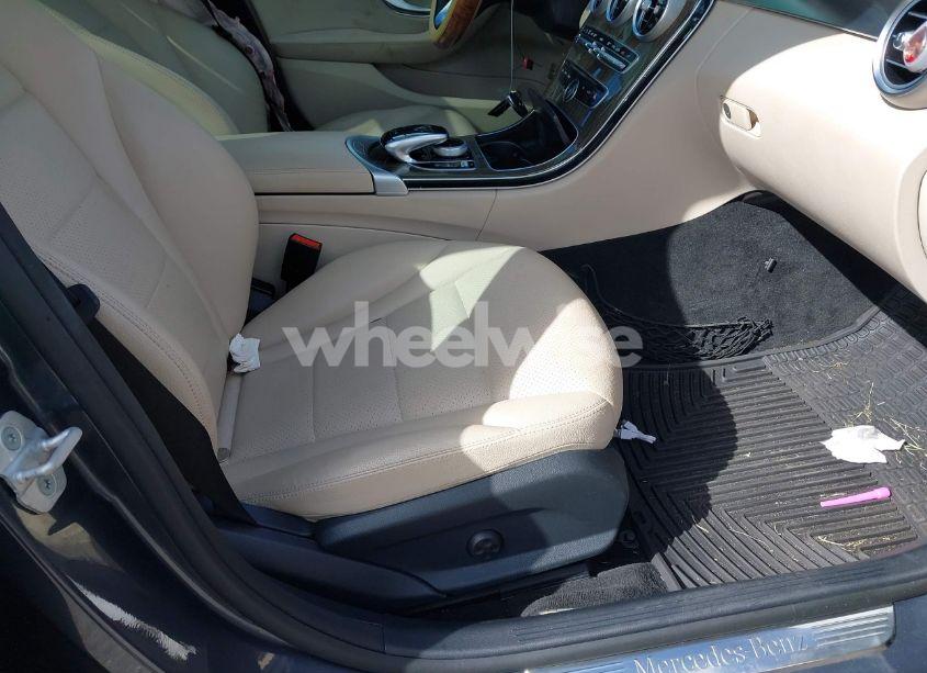 Photo 5 of 2015 Mercedes-benz C 300 4MATIC/LUXURY 4MATIC/SPORT 4MATIC (VIN 55SWF4KB4FU024888)