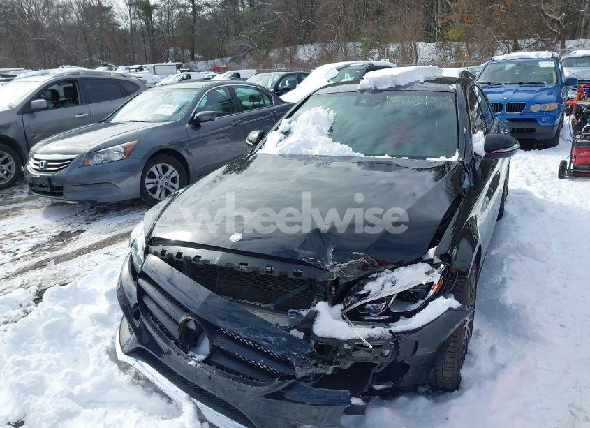 Photo 12 of 2015 Mercedes-benz C 300 4MATIC/LUXURY 4MATIC/SPORT 4MATIC (VIN 55SWF4KB4FU034935)