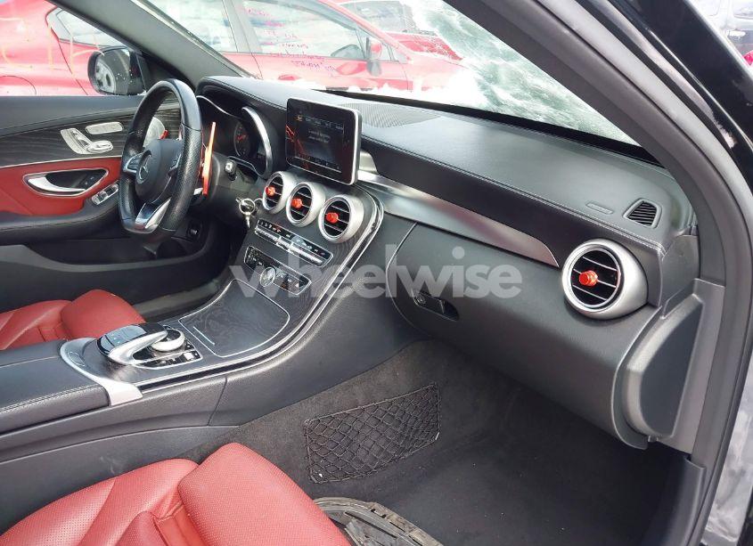 Photo 5 of 2015 Mercedes-benz C 300 4MATIC/LUXURY 4MATIC/SPORT 4MATIC (VIN 55SWF4KB4FU034935)