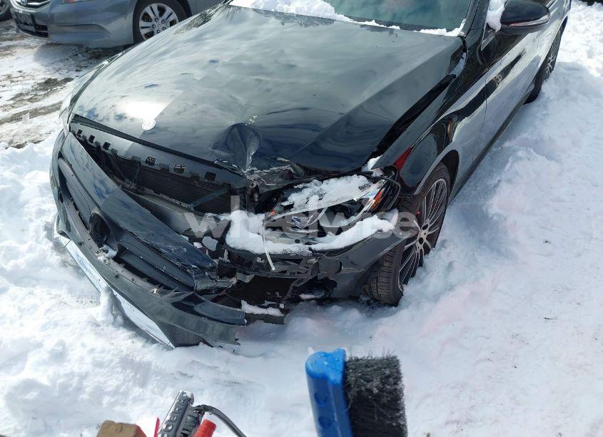 Photo 6 of 2015 Mercedes-benz C 300 4MATIC/LUXURY 4MATIC/SPORT 4MATIC (VIN 55SWF4KB4FU034935)