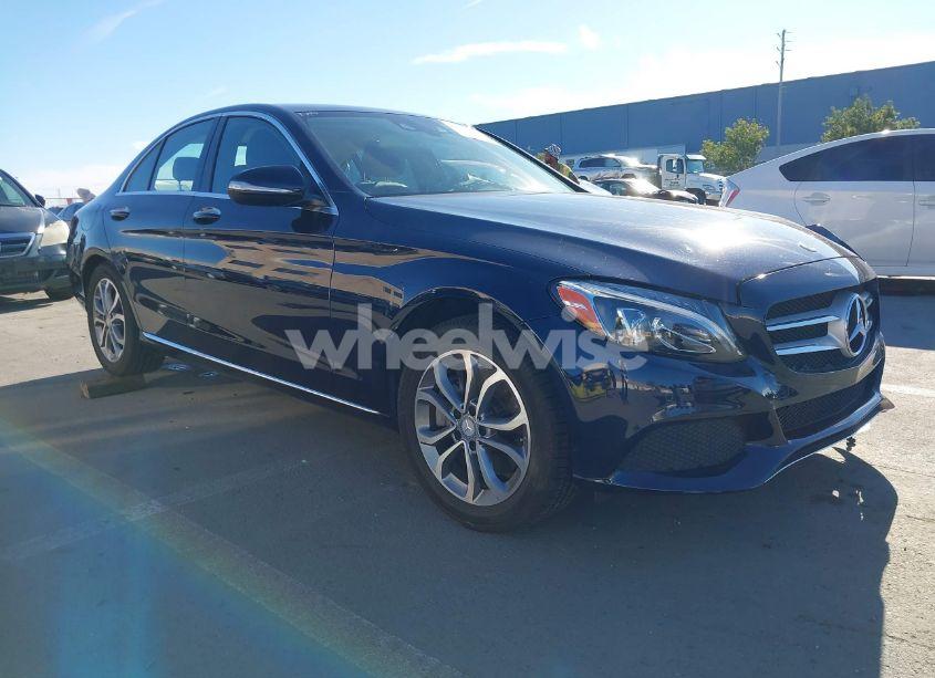 2015 Mercedes-benz C 300 4MATIC/LUXURY 4MATIC/SPORT 4MATIC (VIN 55SWF4KB4FU040458) main photo