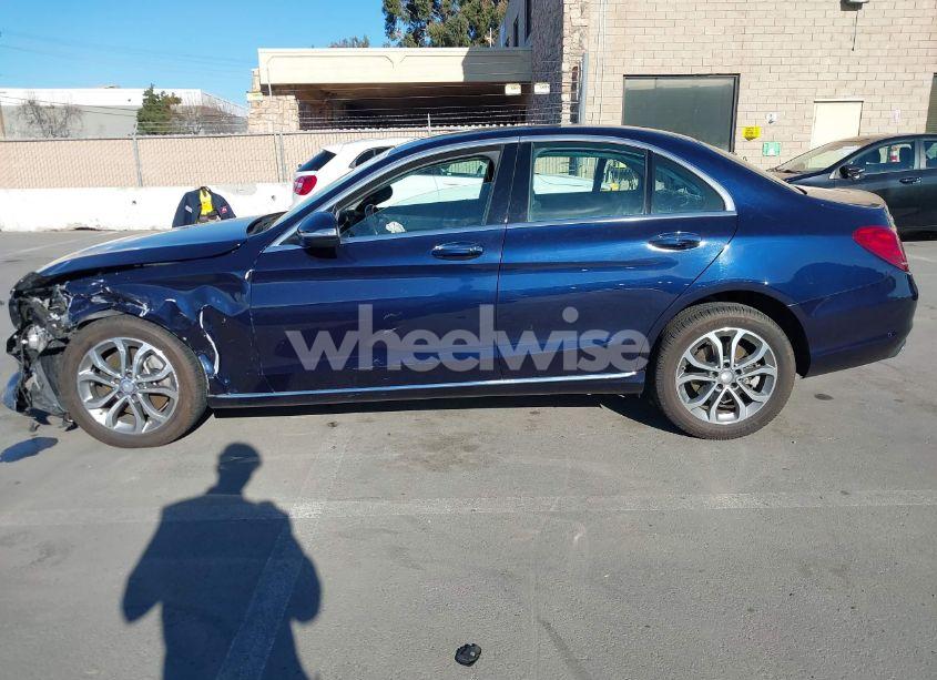 Photo 15 of 2015 Mercedes-benz C 300 4MATIC/LUXURY 4MATIC/SPORT 4MATIC (VIN 55SWF4KB4FU040458)